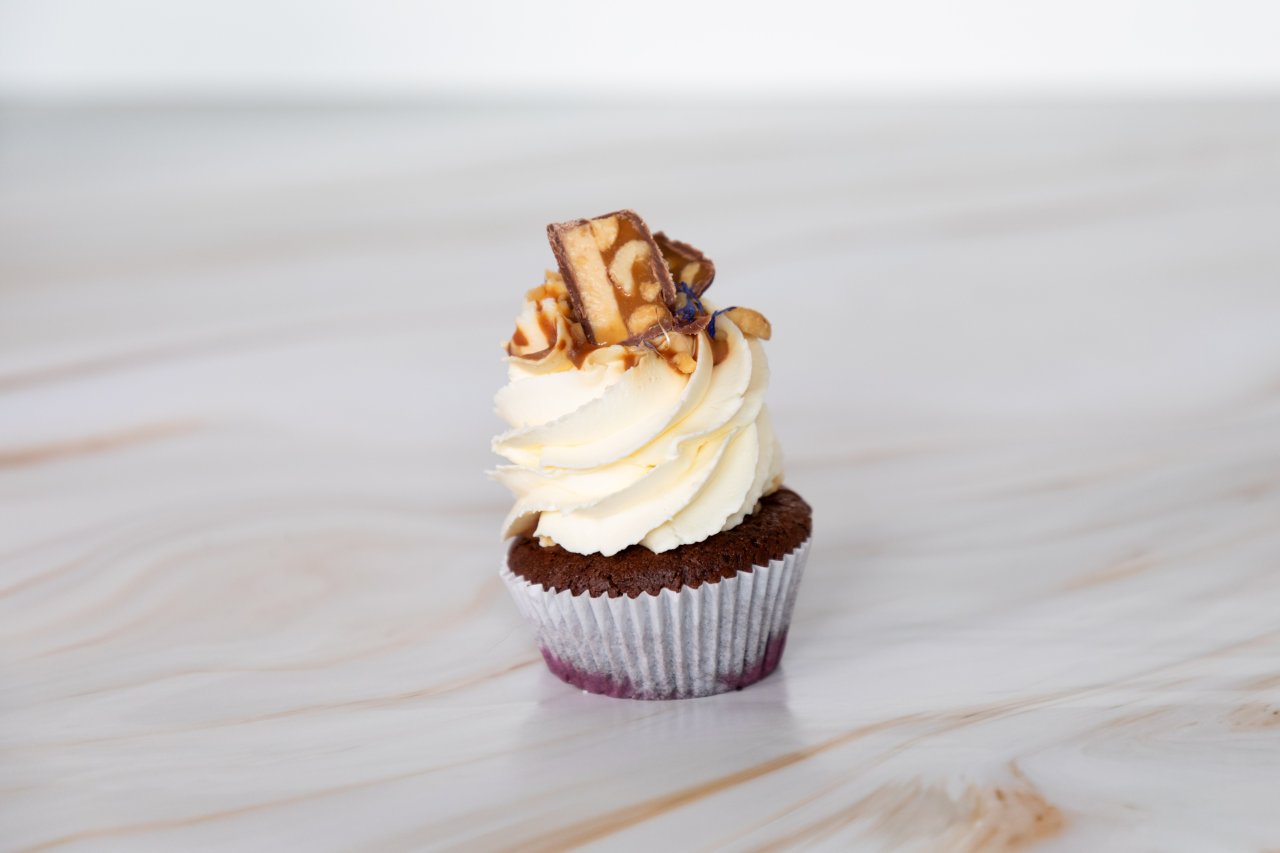 Snickers cupcakes 