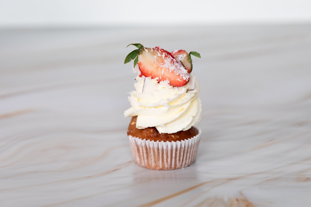 Jahodovo-kokosový cupcakes 